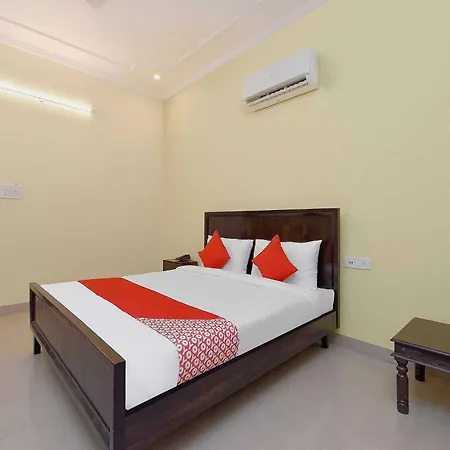 Hotel O Albert-3